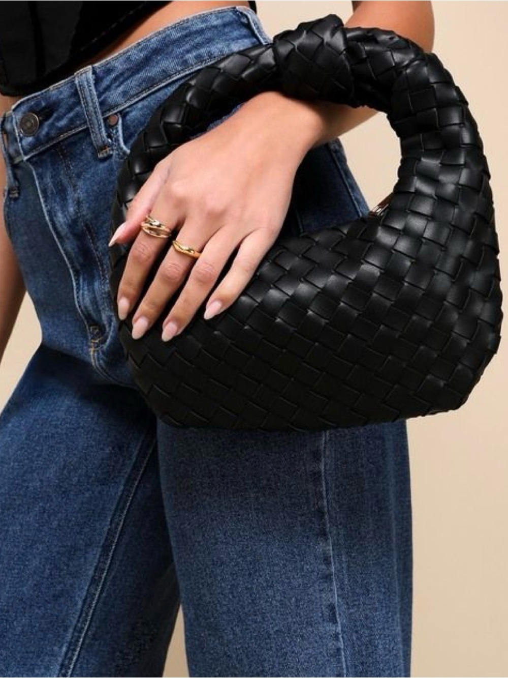 Textured Woven Shoulder Bag in Black